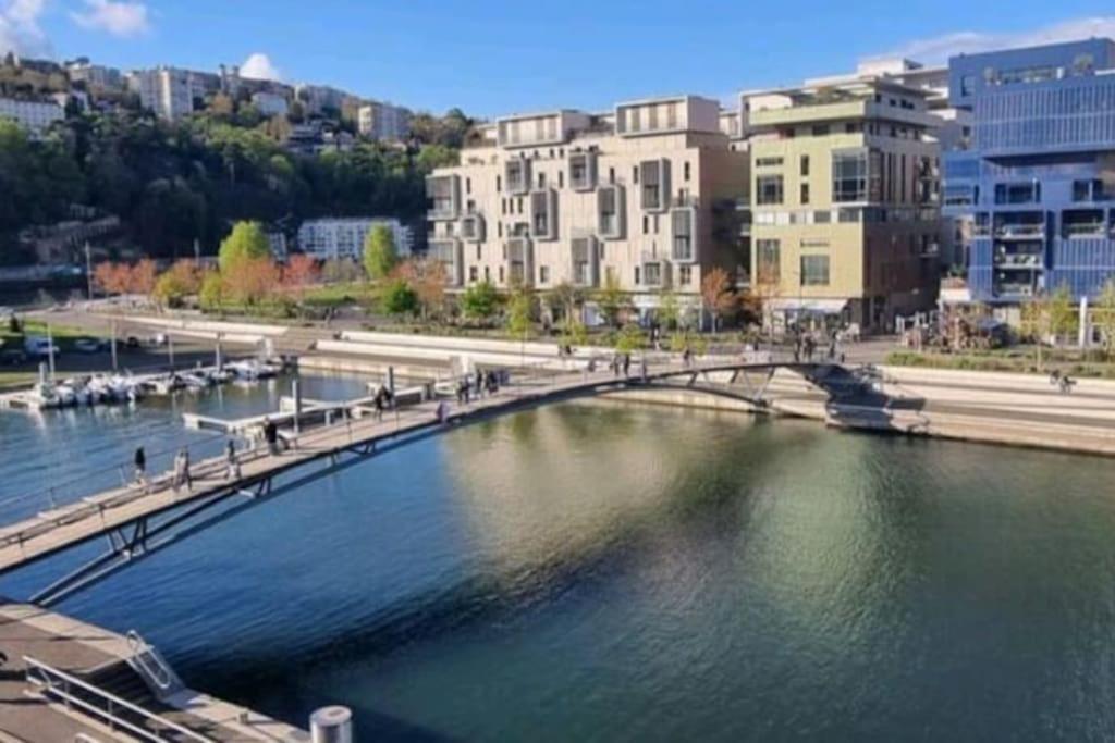Appartement Dans Peniche Atypique Et Idyllique A Confluence Ліон Екстер'єр фото